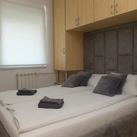 Apartment Arena Lux *
